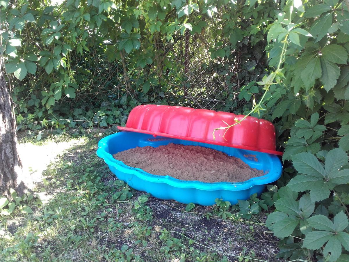 Menta Apartman Mezőkövesd エクステリア 写真